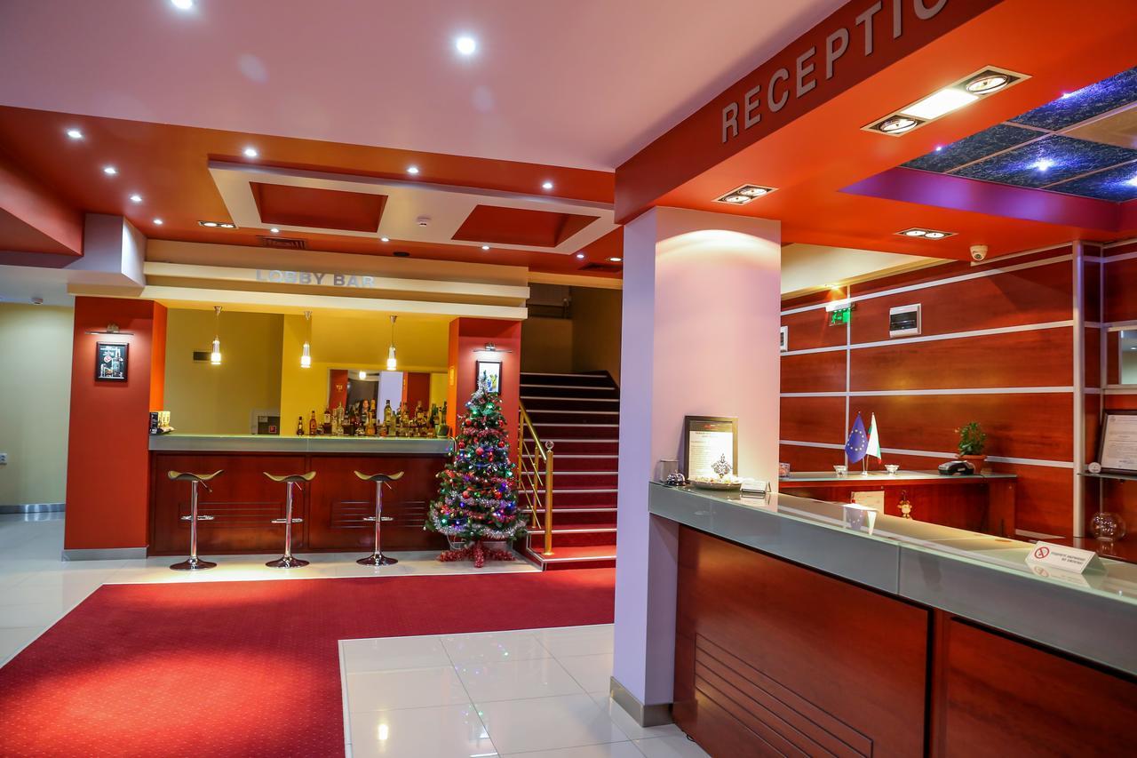 Hotel Bulgaria Kŭrdzhali Exteriör bild